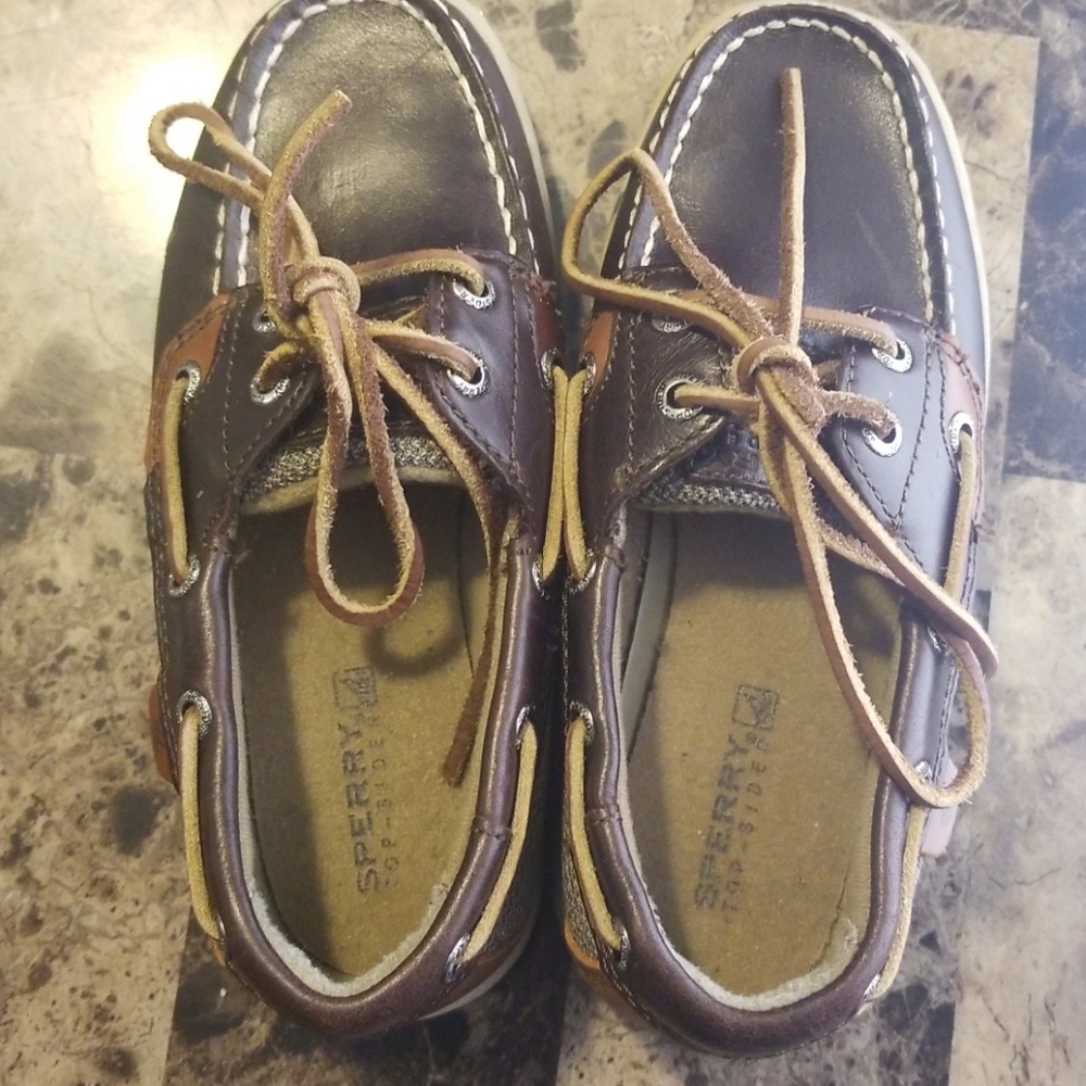 Kids sperrys